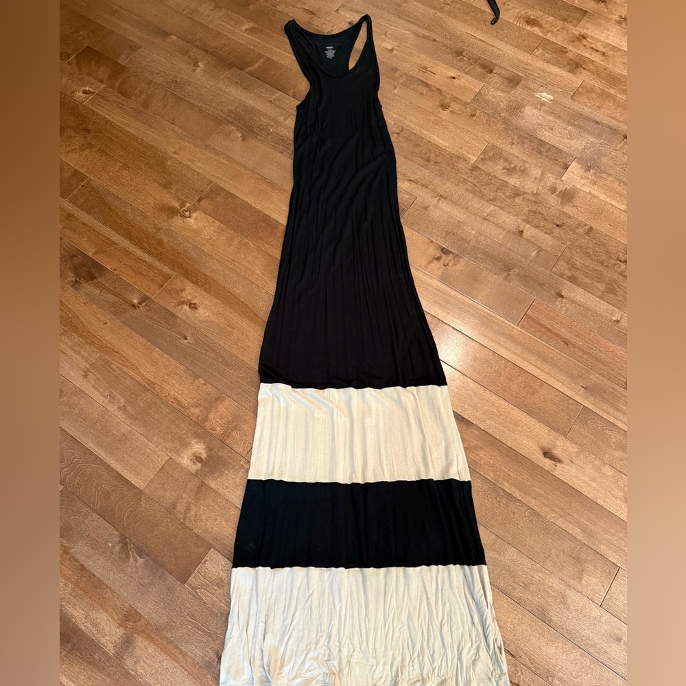 Mossimo Supply Co Black and White Pleated Maxi Dress